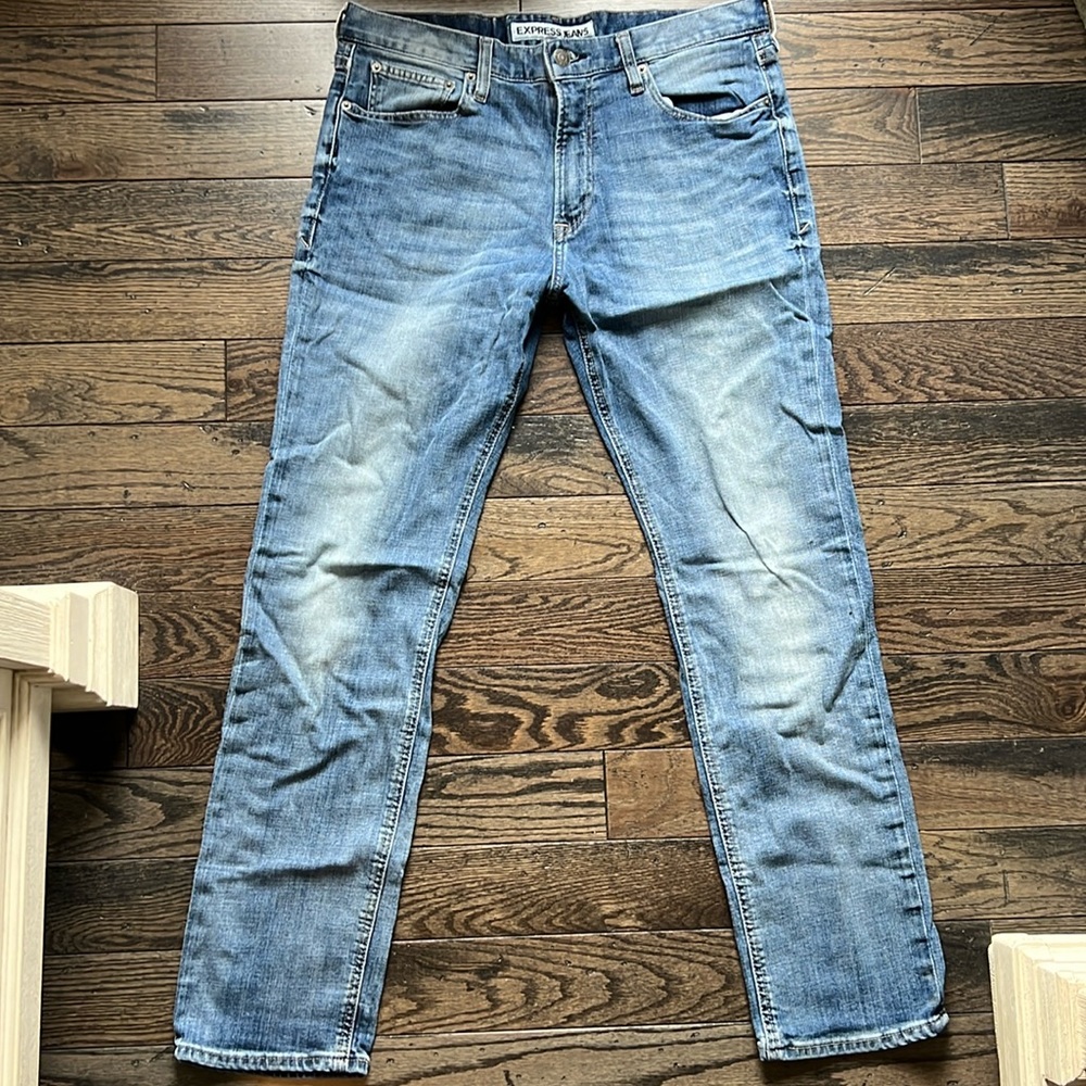 Men’s size 34 x 32 jeans. Express, blue.